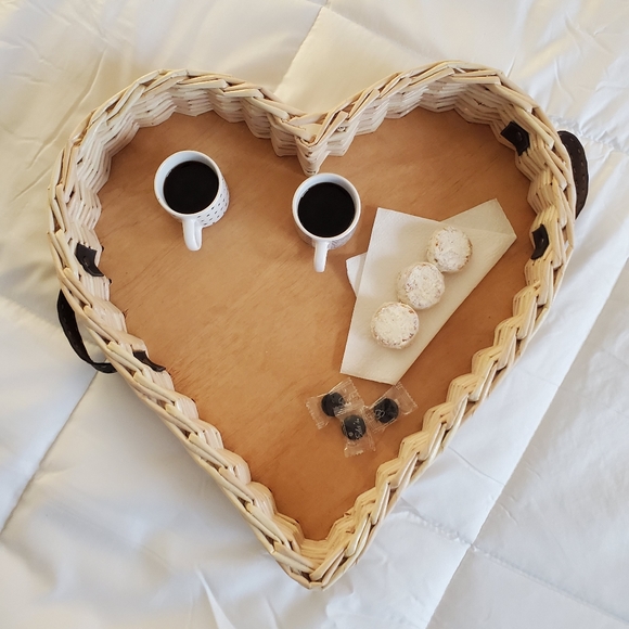 Basket Tray with Leather Handles - Picture 2 of 9